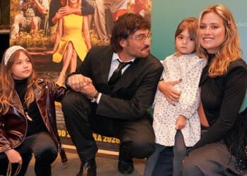 Na slavnostní premiéře Nečekané léto létali papoušci a nechyběla ani početná dětská herecká delegace