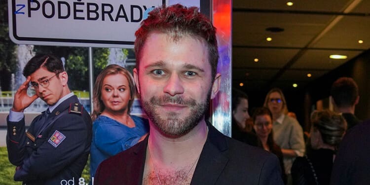 Jakub Burýšek o natáčení seriálu Buldok z Poděbrad, kolegyni Sabině Remundové či akčních scénách