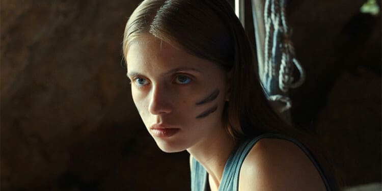 Recenze: Nevděčné bytosti svádí boj s anorexií a rozpadem rodiny