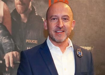 Martin Hofmann se pro film Říkají mi Lars naučil řídit motorku