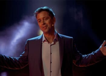 Recenze: Ovce žerou první? Film, který má divákům a divačkám co nabídnout