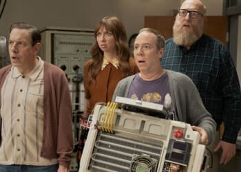 Filmové události #20/26: Do Bílého lotosu míří posily, spin-off Teorie velkého třesku má první trailer
