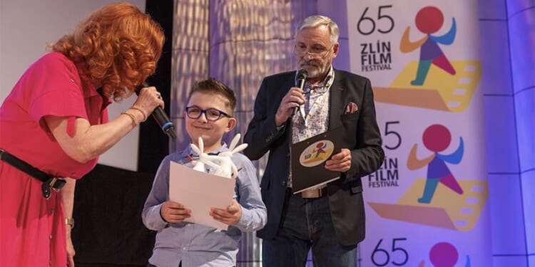 Hvězdy na Chodníku slávy, AI v audiovizuální tvorbě či program pro nevidomé návštěvníky na Zlín Film Festivalu